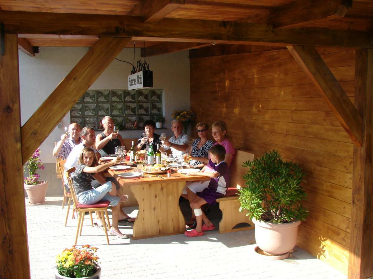Appartementhaus Thermeneck Laa an der Thaya Buitenkant foto